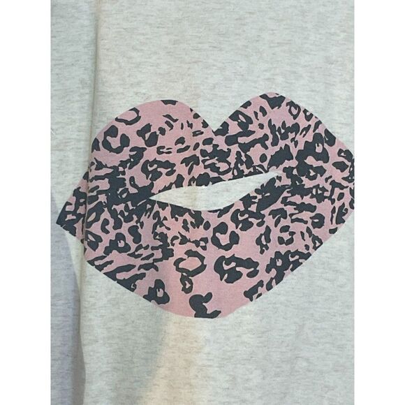 WildFox Lg Lipstick Fleece  - Picture 3 of 14